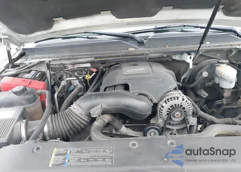 2007 Chevrolet Suburban 1500 Ls из США, поврежденный, VIN 3GNFK16317G143256